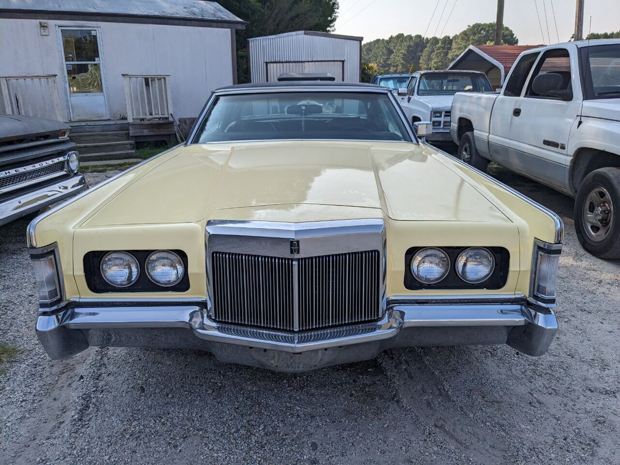 Lincoln-Mark-Series-Berline-1971-Yellow-Black-81900-1