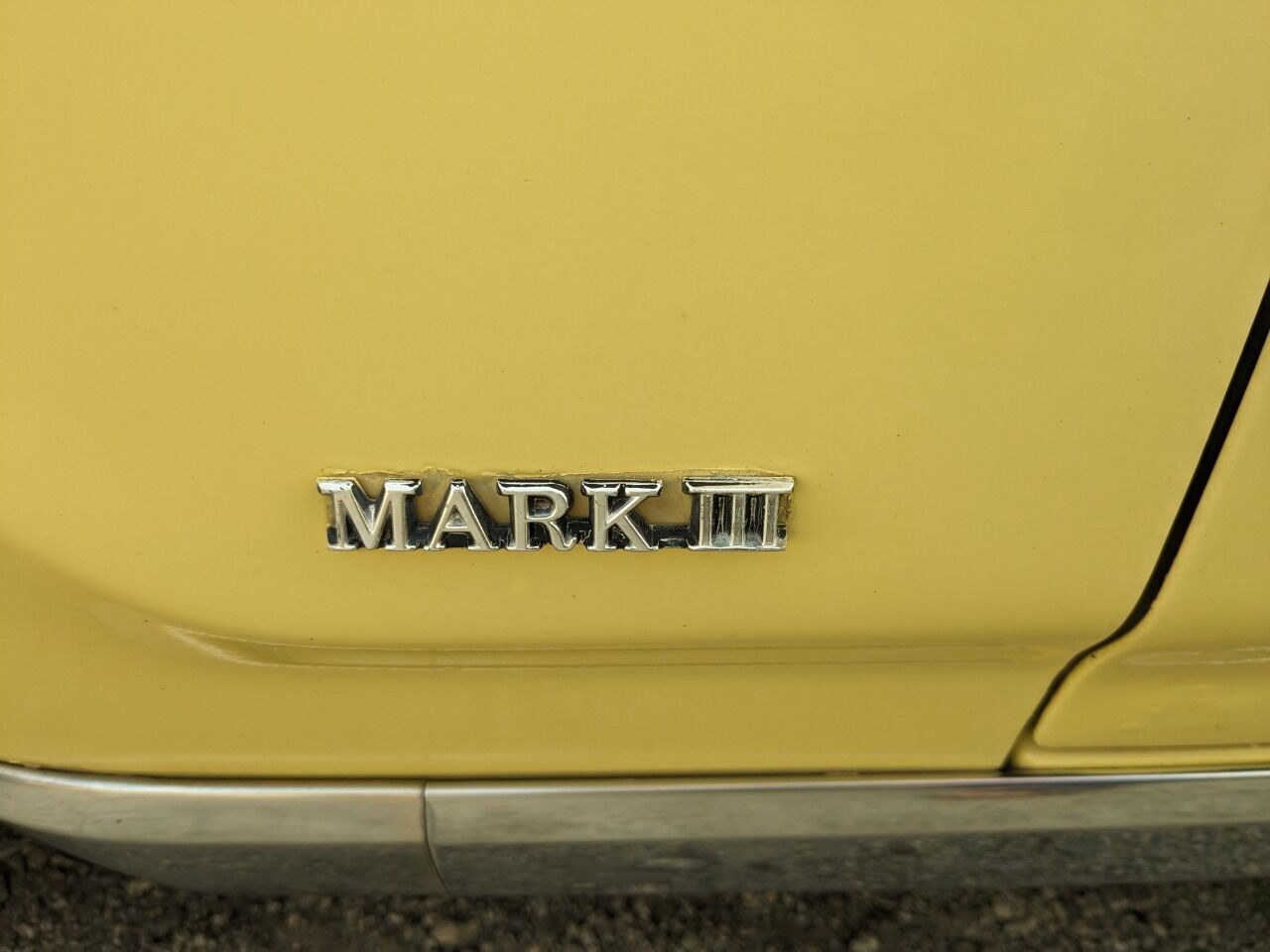 Lincoln-Mark-Series-Berline-1971-Yellow-Black-81900-19