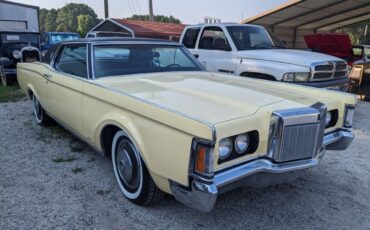 Lincoln-Mark-Series-Berline-1971-Yellow-Black-81900-2