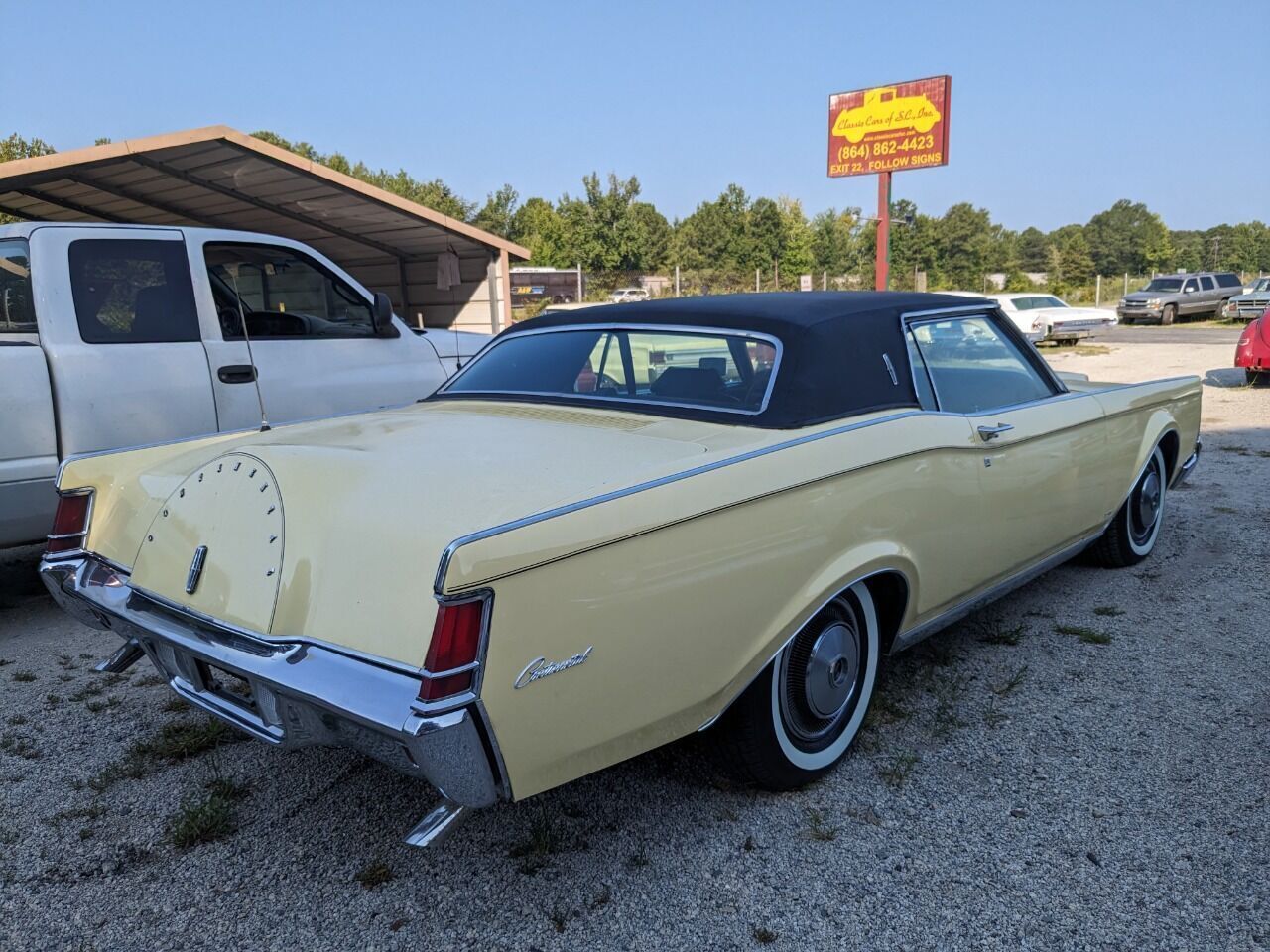 Lincoln-Mark-Series-Berline-1971-Yellow-Black-81900-3