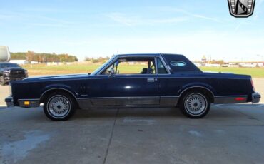 Lincoln-Mark-Series-Coupe-1983-4