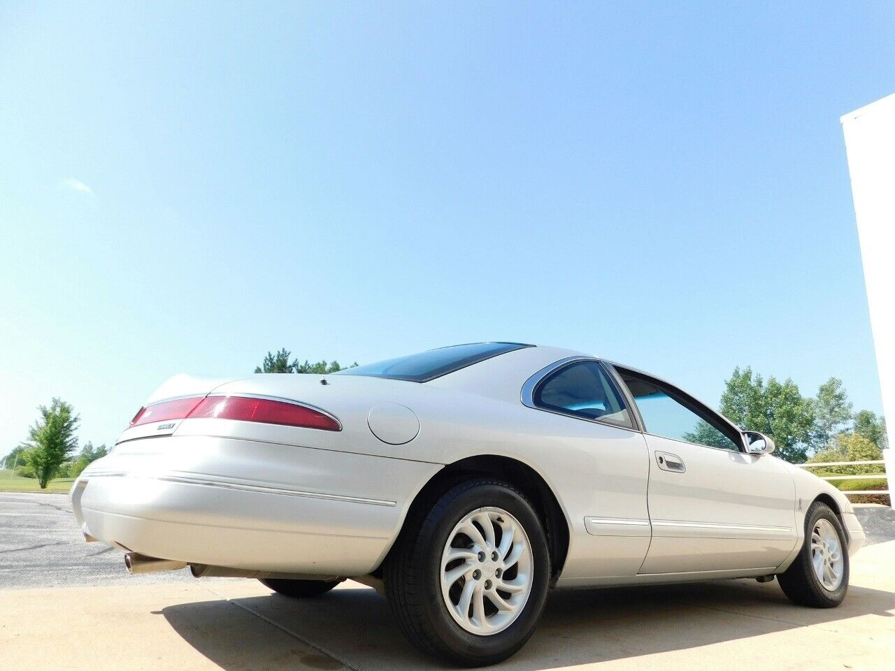 Lincoln-Mark-Series-Coupe-1995-Diamond-frost-Tan-132422-7