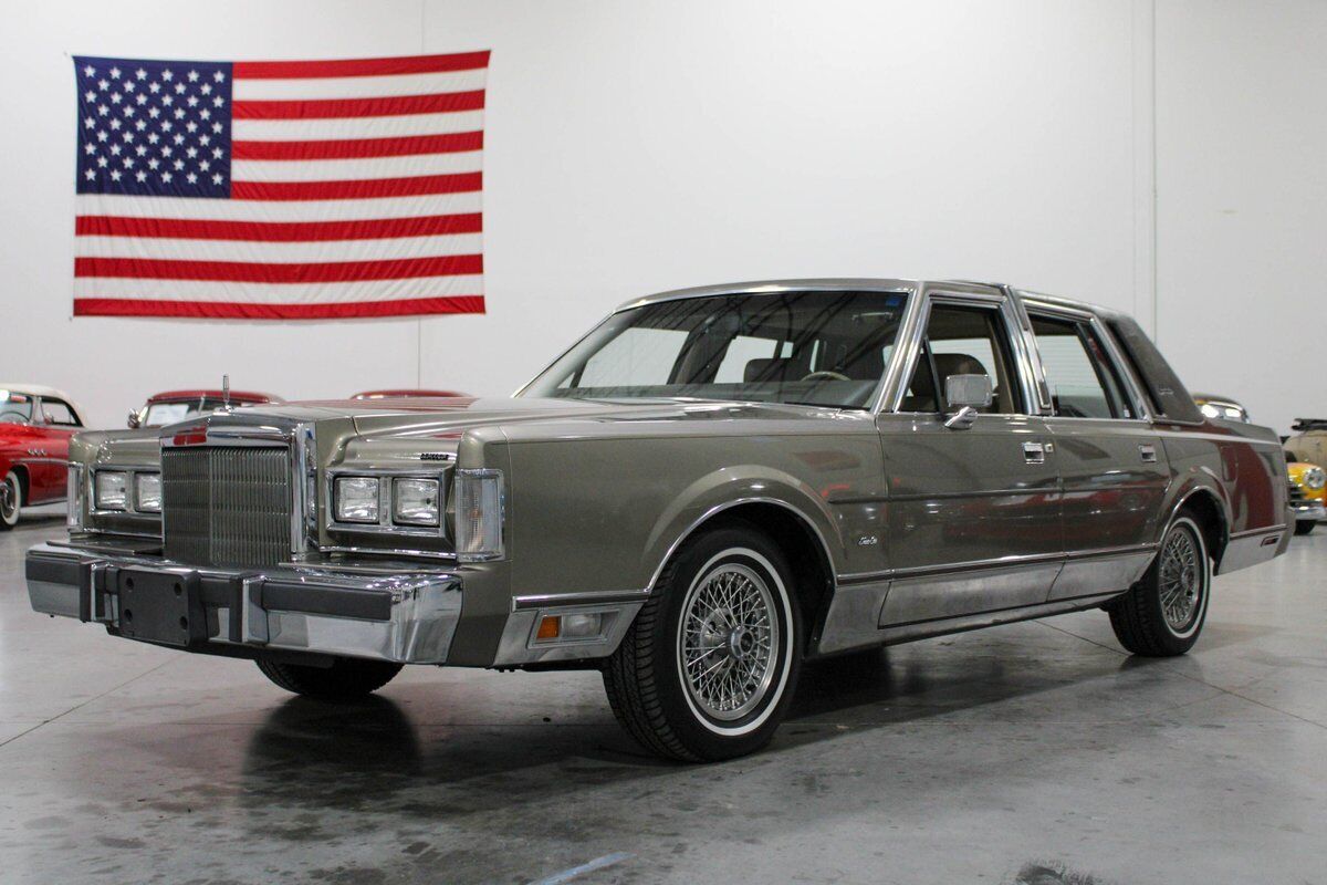 Lincoln Town Car Berline 1988 à vendre