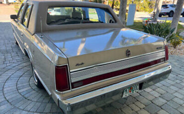 Lincoln-Town-Car-Berline-1989-21