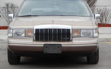 Lincoln-Town-Car-Berline-1992-Gold-Beige-178248-6