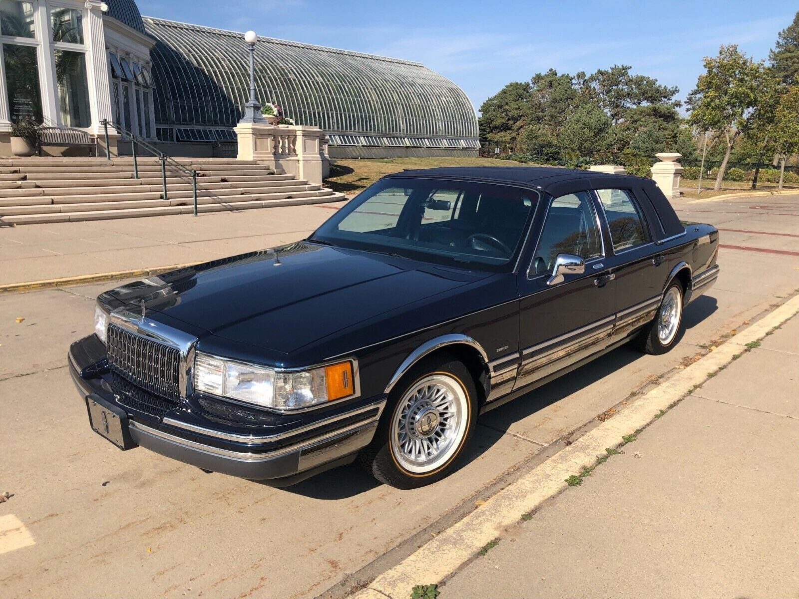 Lincoln-Town-Car-Berline-1993-1