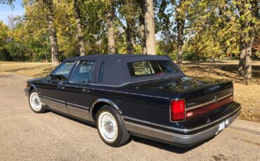 Lincoln-Town-Car-Berline-1993-4