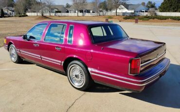 Lincoln-Town-Car-Berline-1993-Red-Red-165762-10