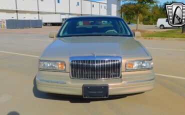 Lincoln-Town-Car-Berline-1996-2