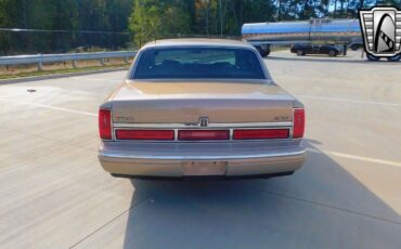 Lincoln-Town-Car-Berline-1996-4