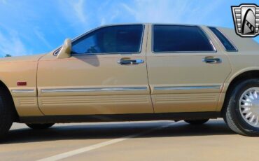 Lincoln-Town-Car-Berline-1996-6