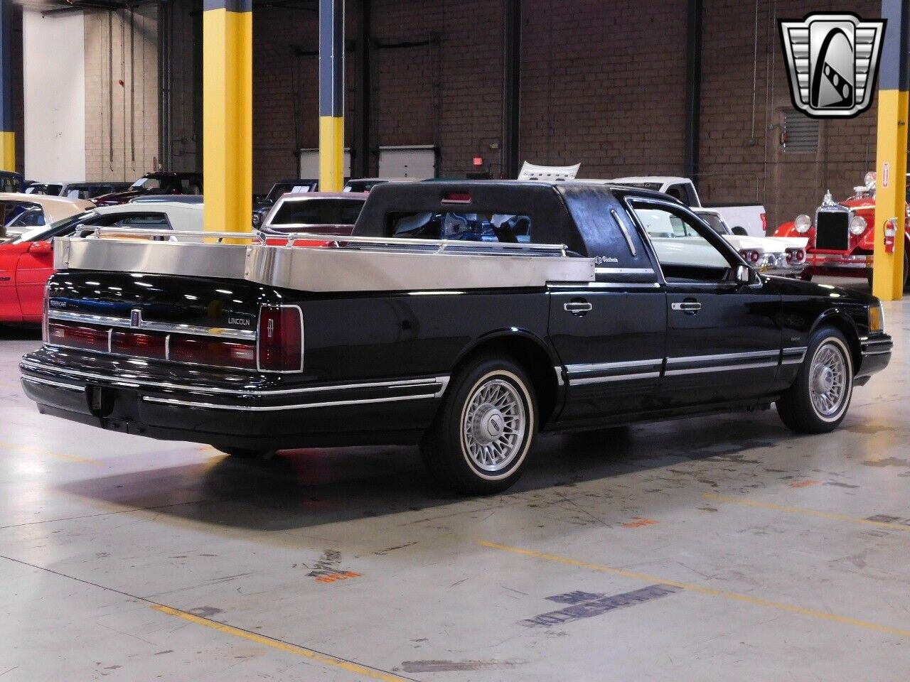 Lincoln-Town-Car-Cabriolet-1993-Black-Red-436750-4