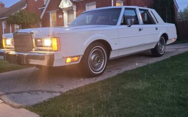 Lincoln-Town-car-1988-white-32187-7