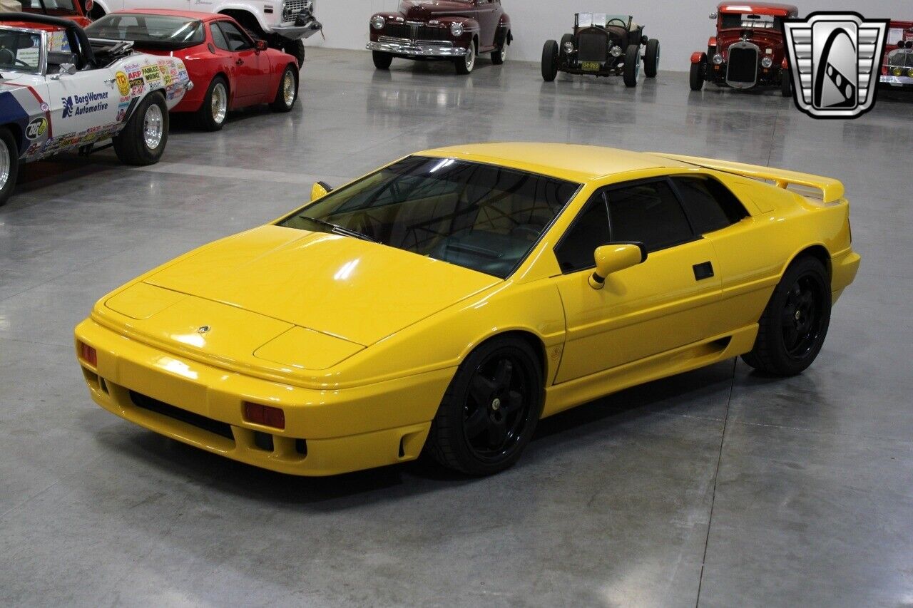 Lotus-Esprit-Coupe-1991-Yellow-Yellow-136360-5