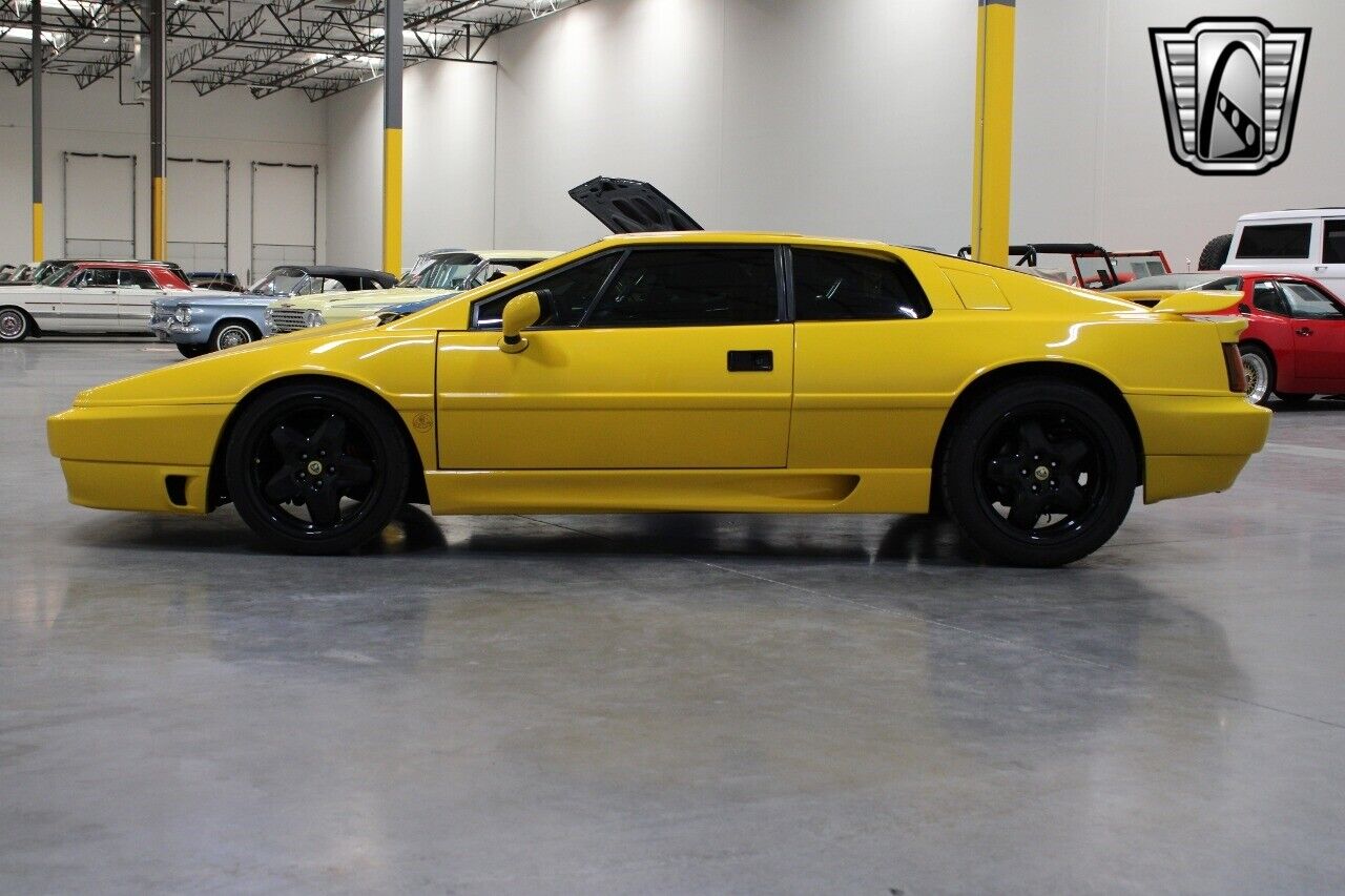 Lotus-Esprit-Coupe-1991-Yellow-Yellow-136360-8