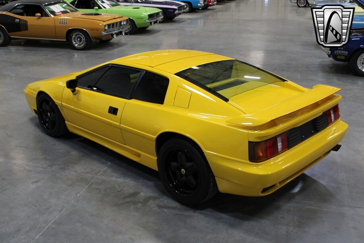 Lotus-Esprit-Coupe-1991-Yellow-Yellow-136360-9