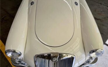 MG-MGA-1956-White-Brown-2-3