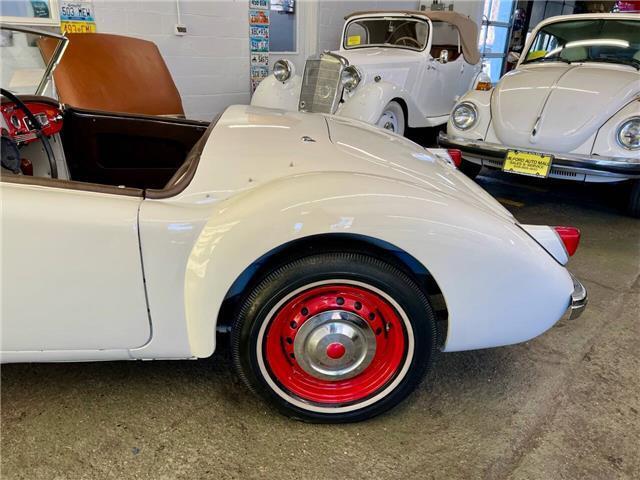 MG-MGA-1956-White-Brown-2-7