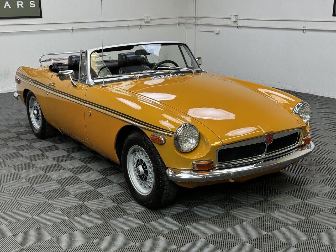 MG MGB  year1}