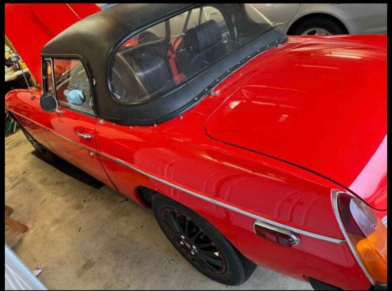 MG-MGB-1976-Red-89407-3