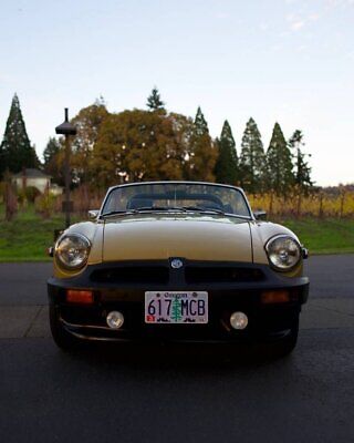 MG-MGB-Cabriolet-1976-Gold-Black-98955-3