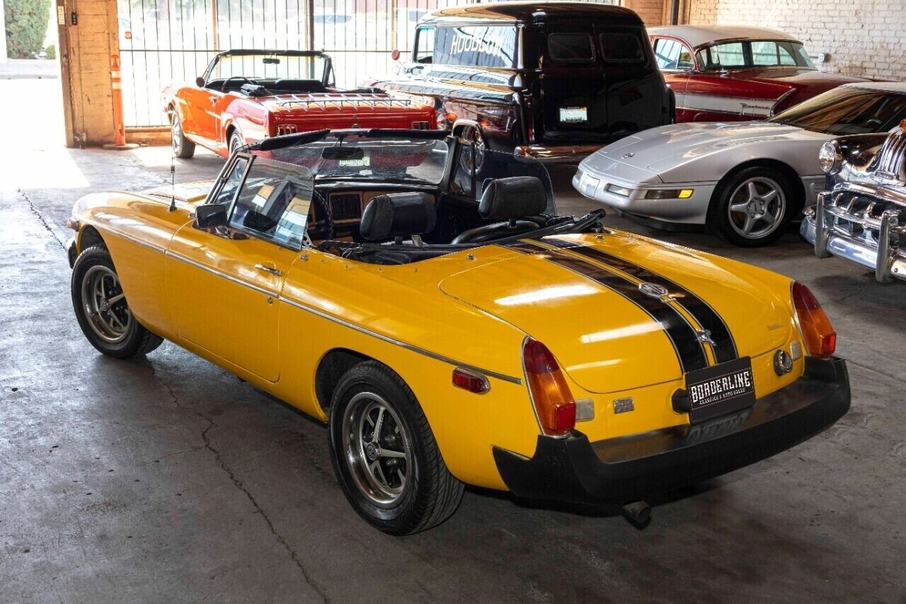 MG-MGB-Cabriolet-1978-Black-Black-127421-11