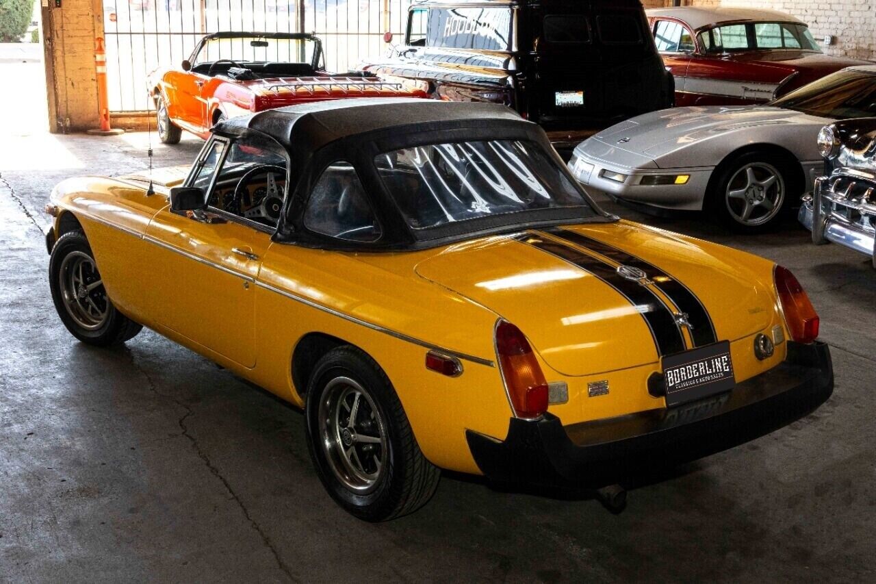 MG-MGB-Cabriolet-1978-Black-Black-127421-4