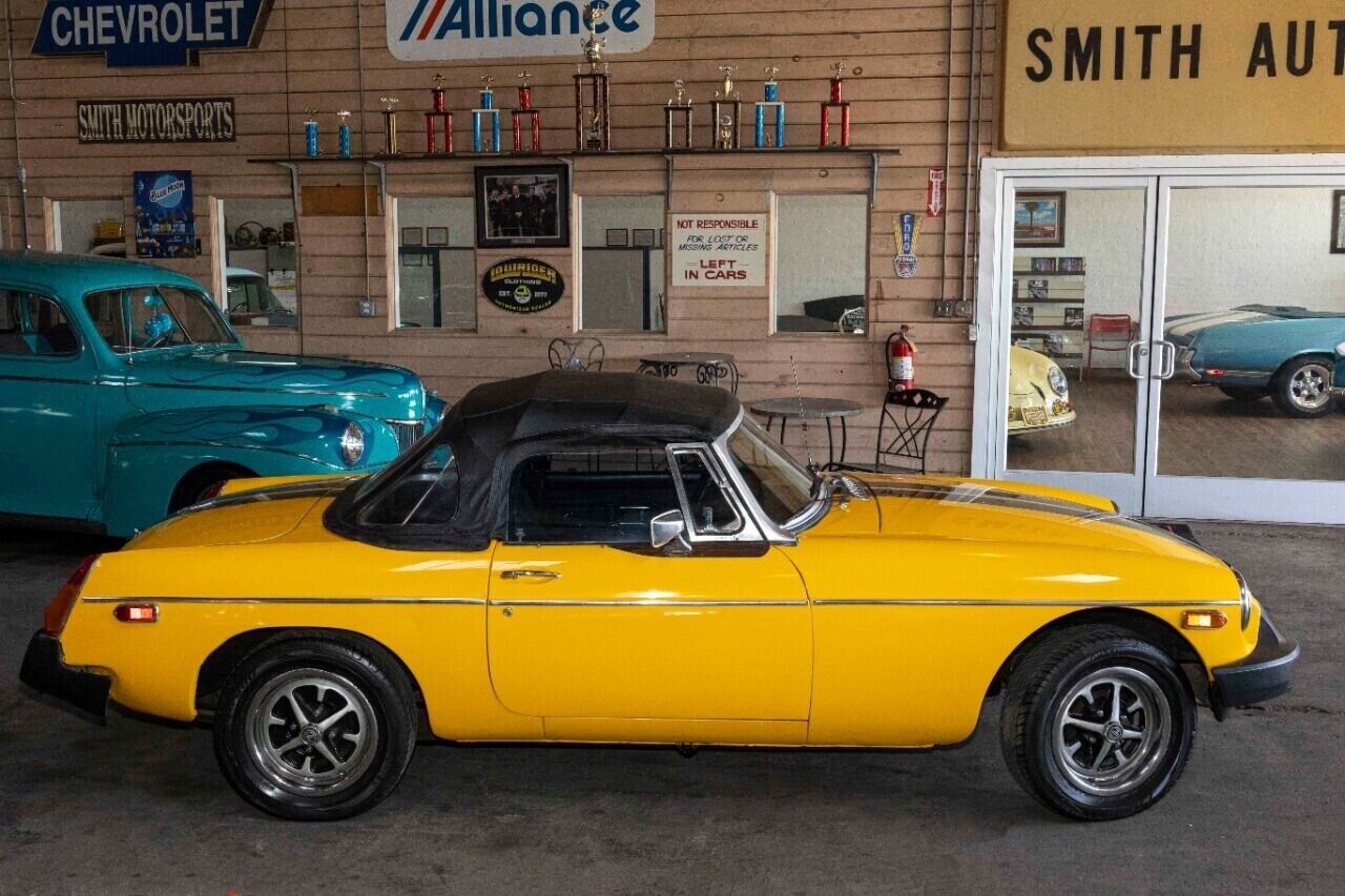 MG-MGB-Cabriolet-1978-Black-Black-127421-7