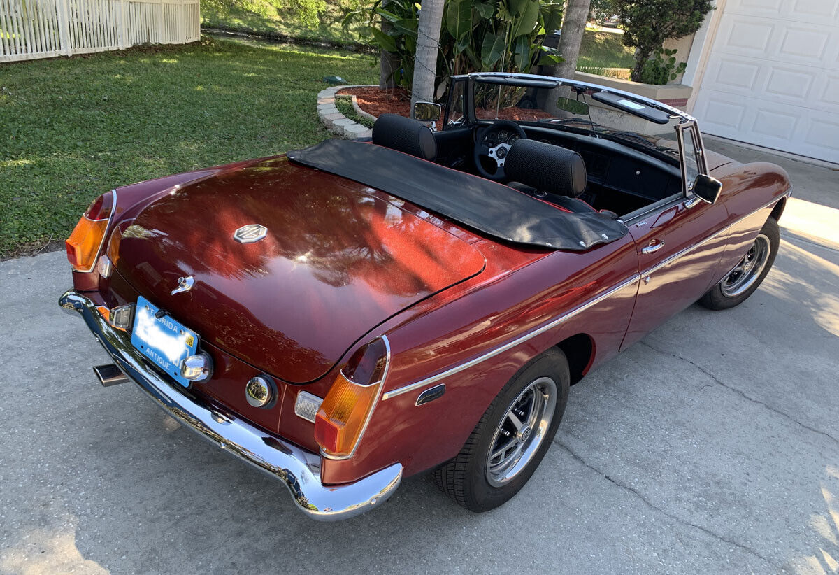 MG-MGB-Cabriolet-1978-Red-Black-136794-3