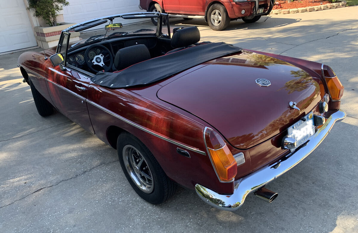 MG-MGB-Cabriolet-1978-Red-Black-136794-7