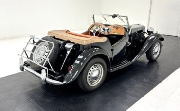 MG-T-Series-Cabriolet-1951-8