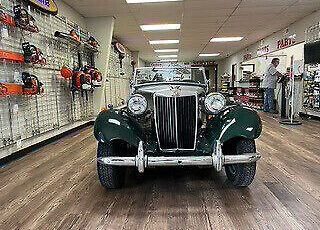 MG-TD-Cabriolet-1953-2