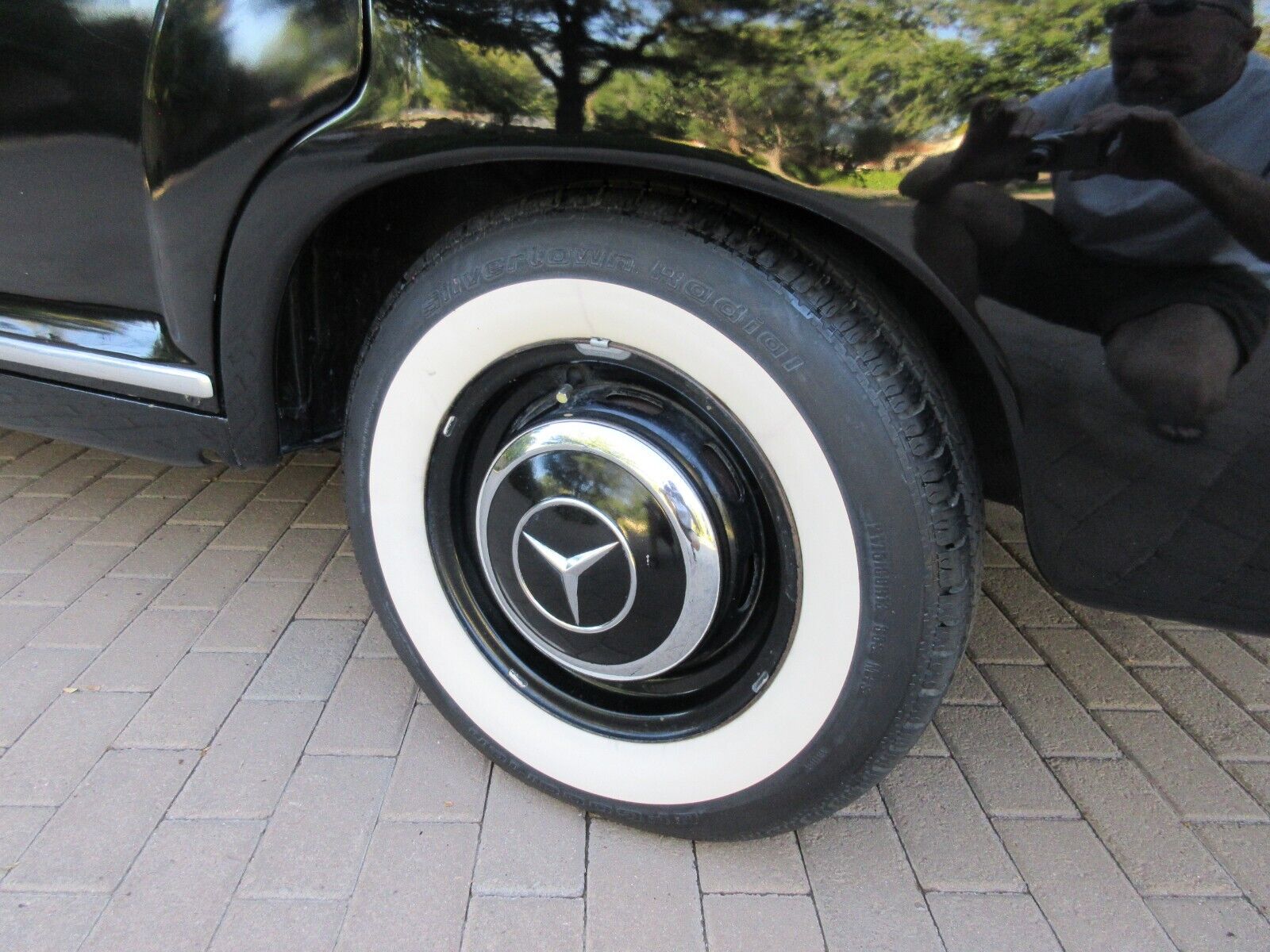 Mercedes-Benz-190B-series-Berline-1960-Black-White-12310-8