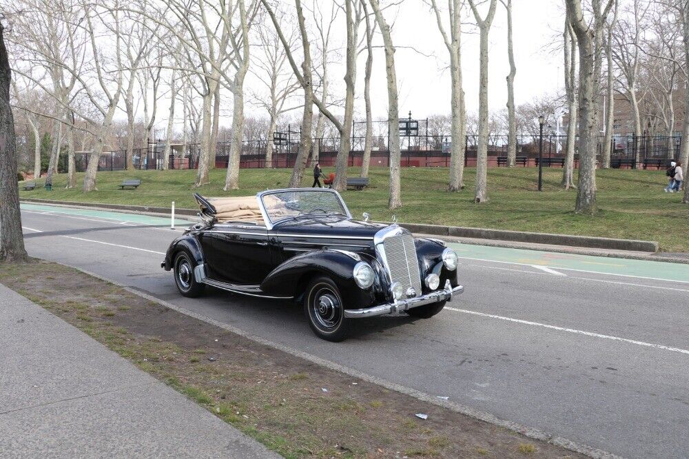 Mercedes-Benz-200-Series-1951-2