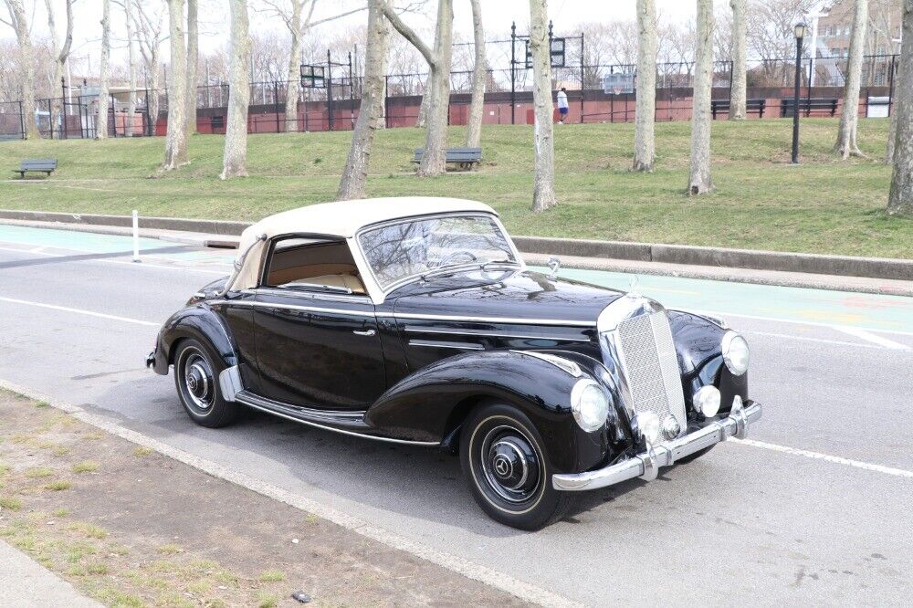 Mercedes-Benz-200-Series-1951-Black-Tan-0-3