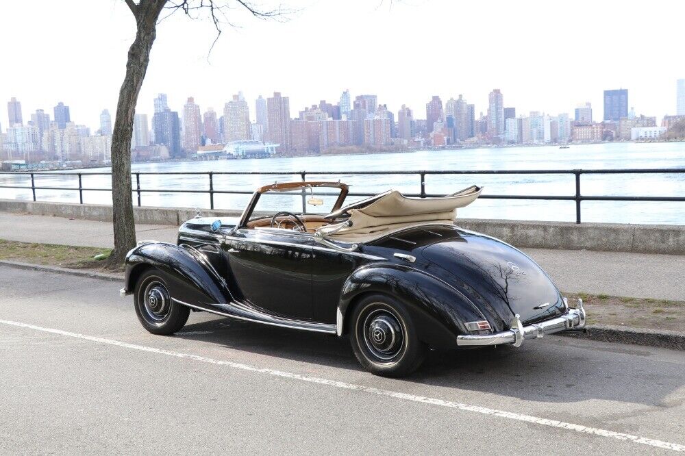 Mercedes-Benz-200-Series-1951-Black-Tan-0-4