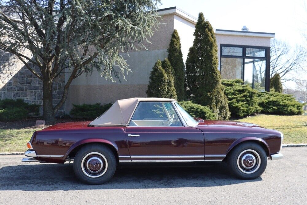 Mercedes-Benz-200-Series-1964-Burgundy-Tan-0-2