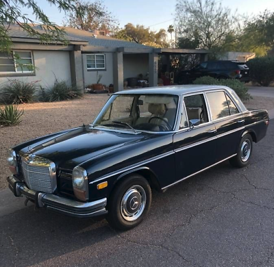 Mercedes-Benz 200-Series 1972 à vendre