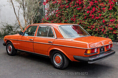 Mercedes-Benz-200-Series-1977-White-Other-Color-0-6