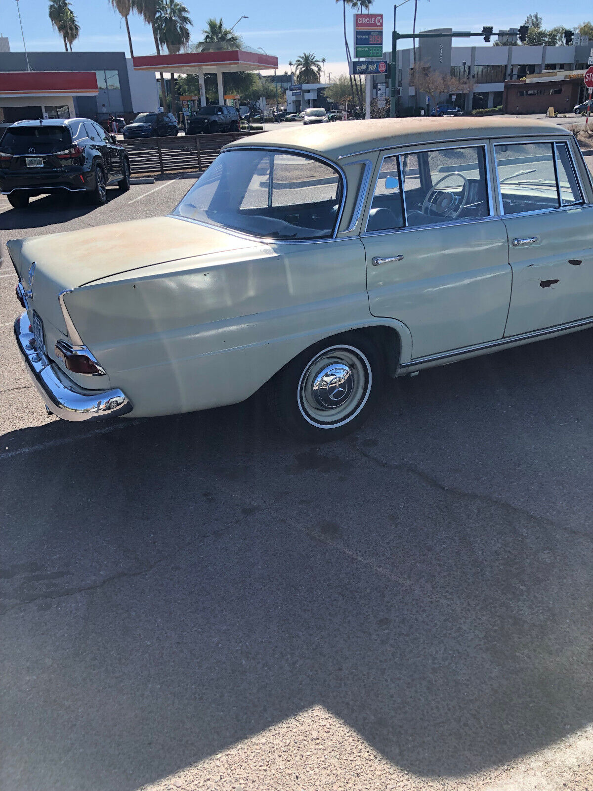 Mercedes-Benz-200-Series-Berline-1964-Gray-Beige-Blue-106239-8