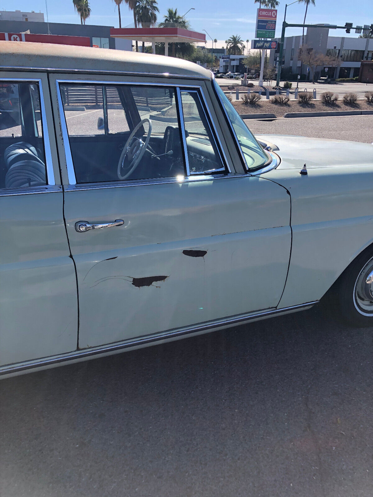 Mercedes-Benz-200-Series-Berline-1964-Gray-Beige-Blue-106239-9