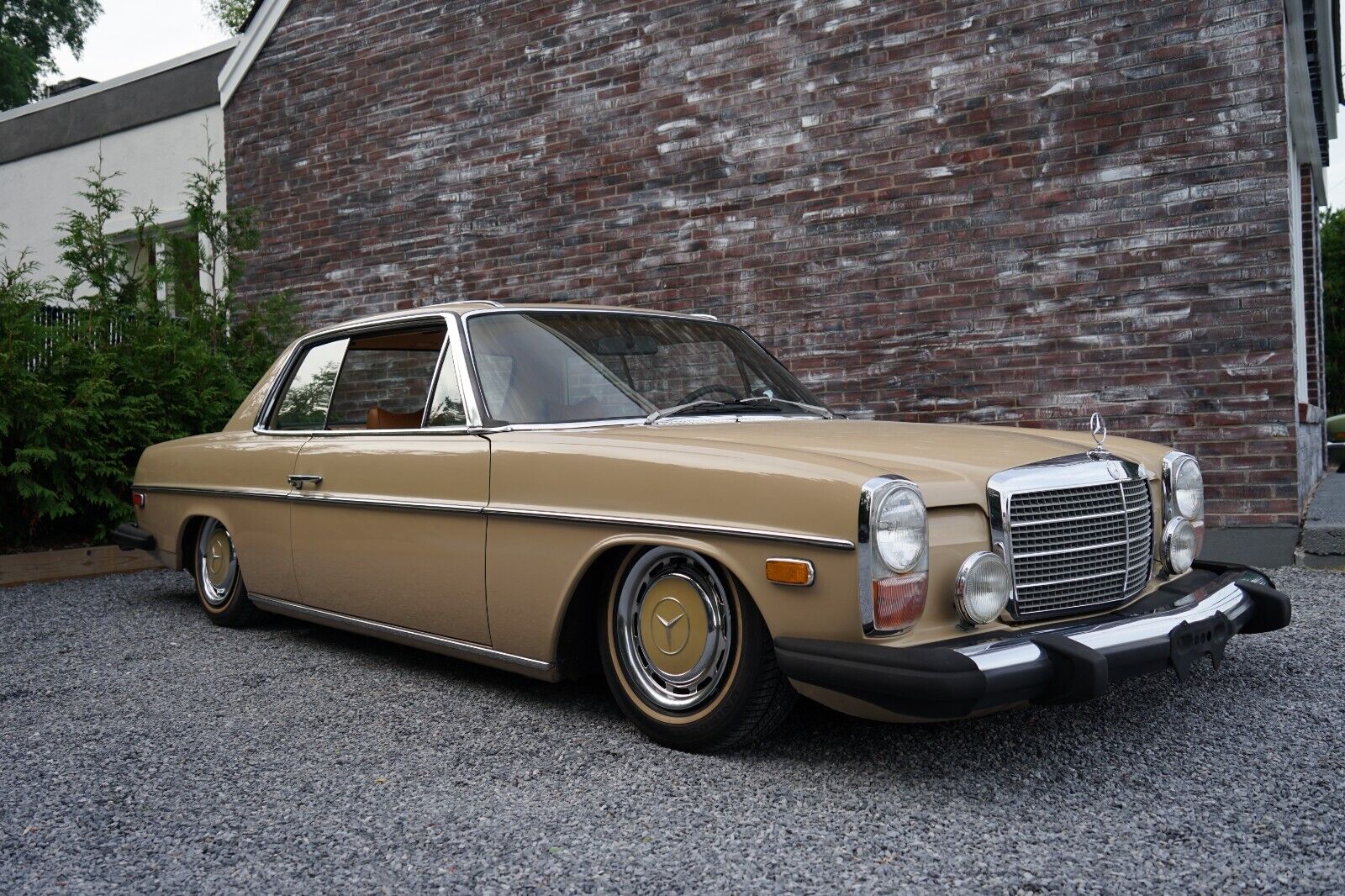 Mercedes-Benz 200-Series 1975 à vendre