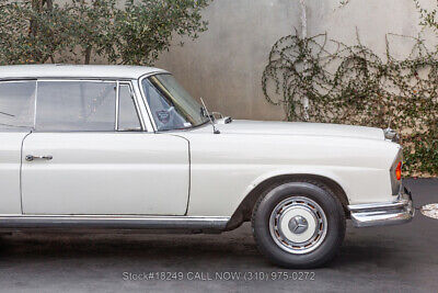 Mercedes-Benz-250SE-1967-9