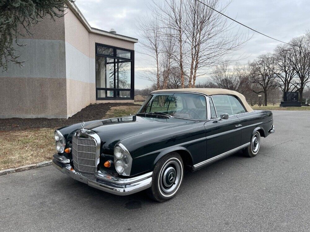 Mercedes-Benz-250SE-Cabriolet-1967-1