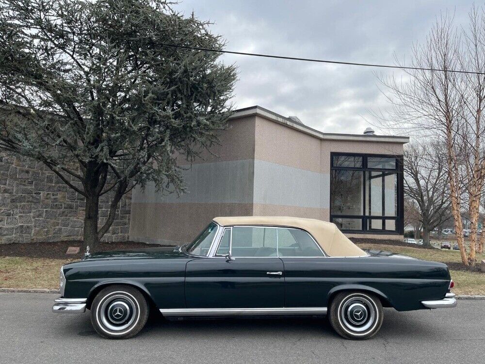 Mercedes-Benz-250SE-Cabriolet-1967-3