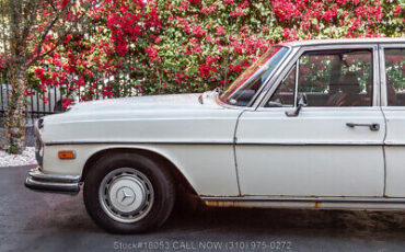 Mercedes-Benz-300-Series-1970-White-Other-Color-0-11