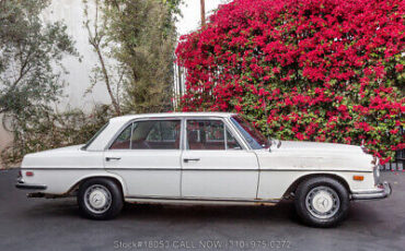 Mercedes-Benz-300-Series-1970-White-Other-Color-0-3