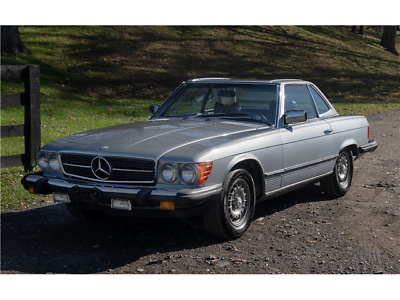 Mercedes-Benz-300-Series-1981-4