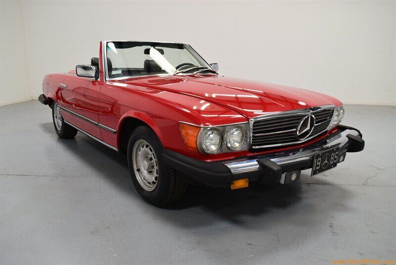 Mercedes-Benz-300-Series-1985-Red-Black-156787-1