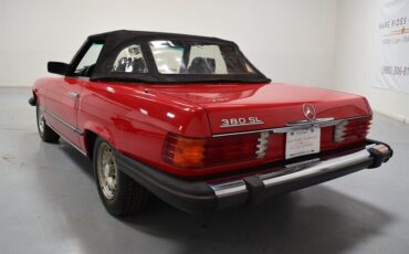 Mercedes-Benz-300-Series-1985-Red-Black-156787-3